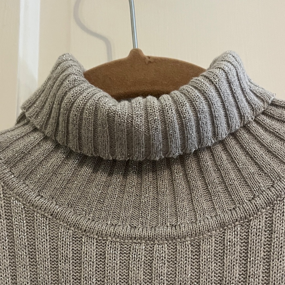 Vintage Basic Editions Light Gray Turtleneck Swea… - image 6